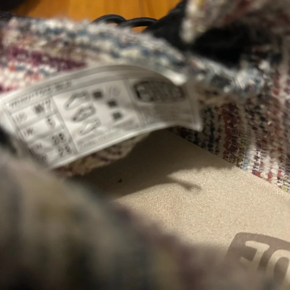 Hey Dude Shoes - Wendy Gray Wooly Twill Fold Boots - Size: 7 - Picture 14 of 15